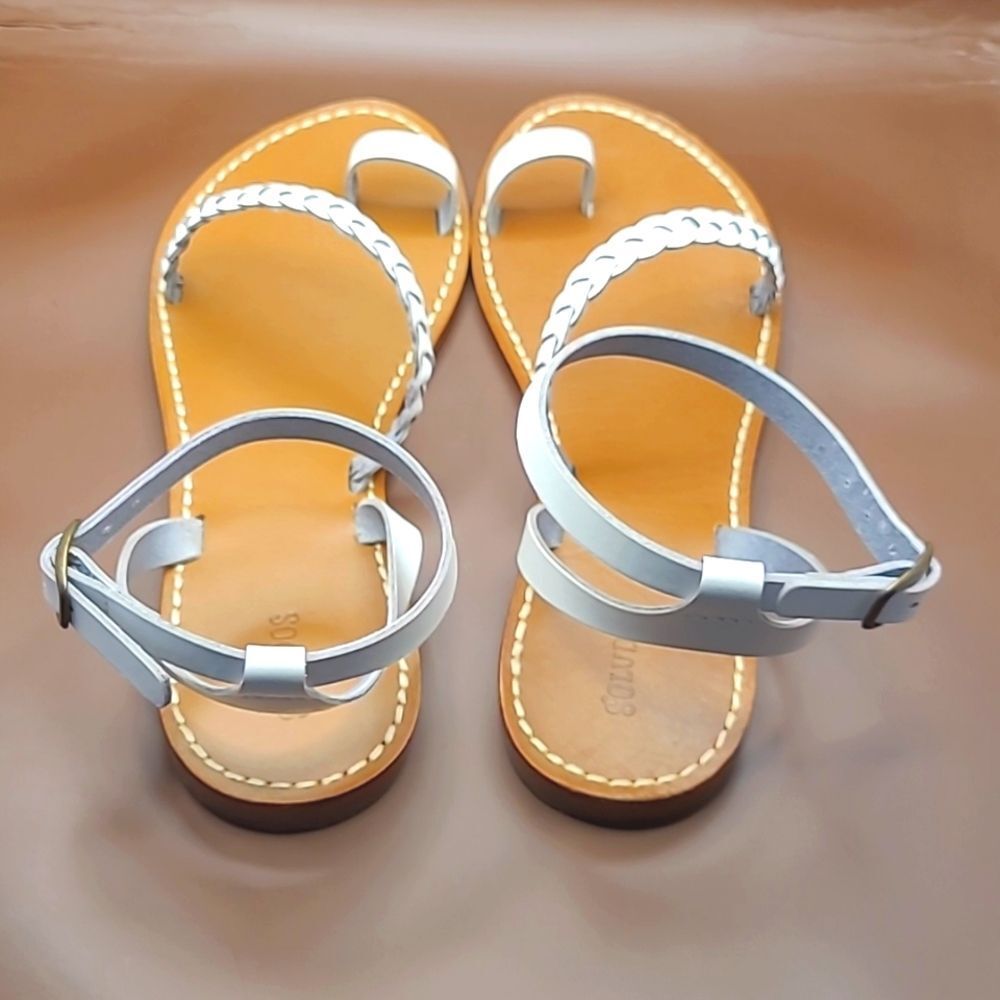 Soludos Madrid White Toe Ring Ankle Strap Sandals - Picture 3 of 12